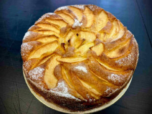 Prova le mini-torte di mele della Azienda Agricola Merlo. Da oggi nel bancone gastronomia del nostro shop
